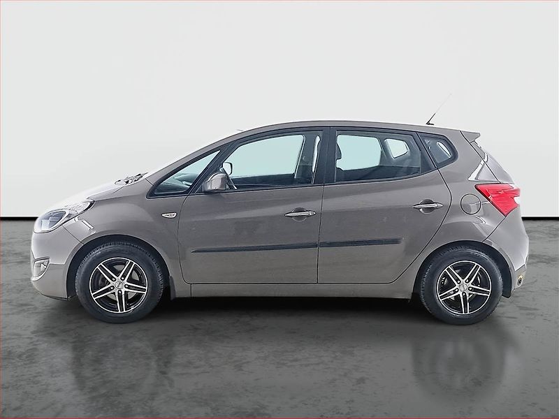 Hyundai ix20 (2013) 1.4 CVVT, LPG, Vyhř. sedaček - fotka 3 z 16