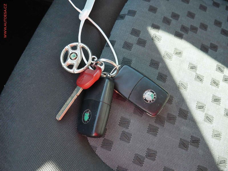 Škoda Fabia (2004) 1.2i, ČR, AC, STK2/28 - fotka 15 z 15