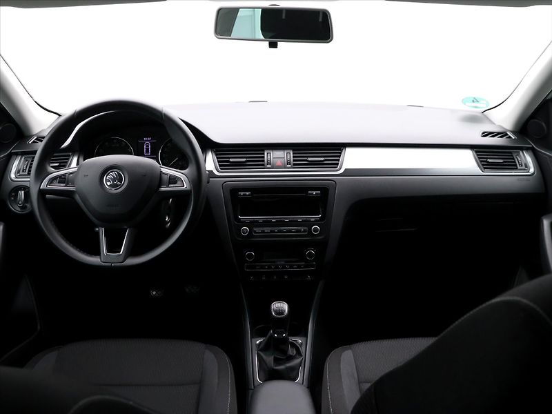 Škoda Rapid 1,2 TSI 77kW Xenon 1.Maj. - fotka 25 z 33