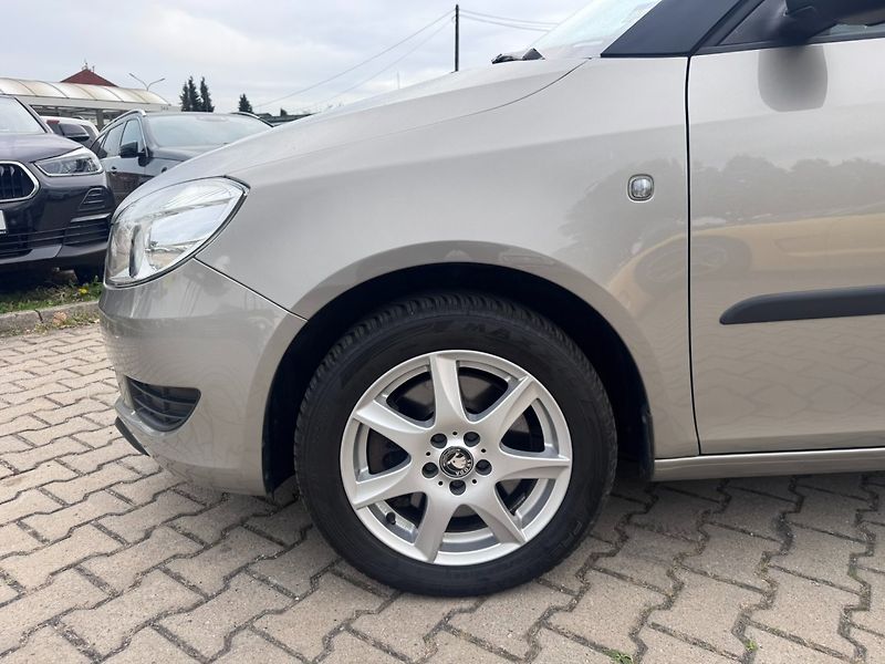 Škoda Roomster (2011) 1,6 TDI 77 KW KILOMETRY TAŽNÉ - fotka 13 z 50