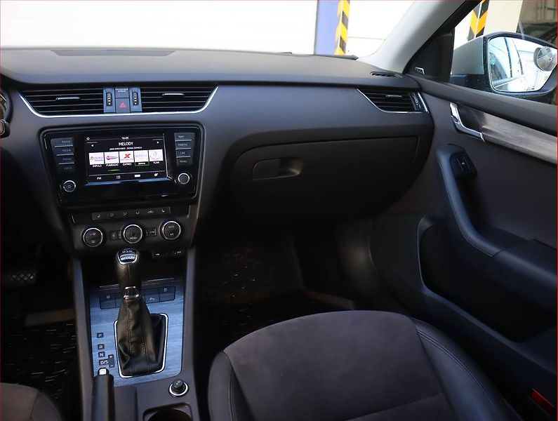 Škoda Octavia (2015) Scout 2.0 TDI, 4X4, Automat - fotka 8 z 20
