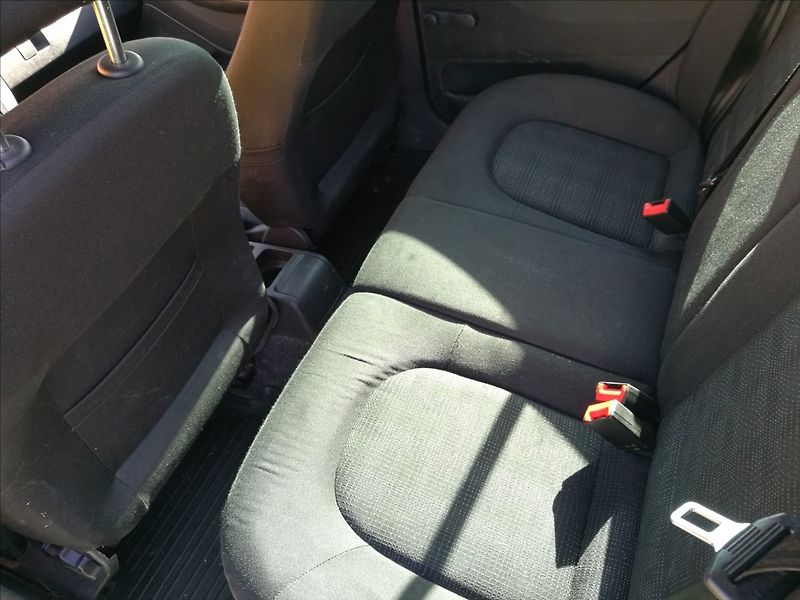 Škoda Fabia 1,4 i 16v klima - fotka 13 z 17