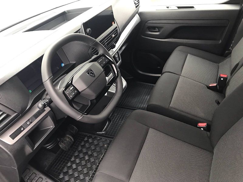 Peugeot Expert (2026) L2 MAN6 2,2 BlueHDi - fotka 5 z 8