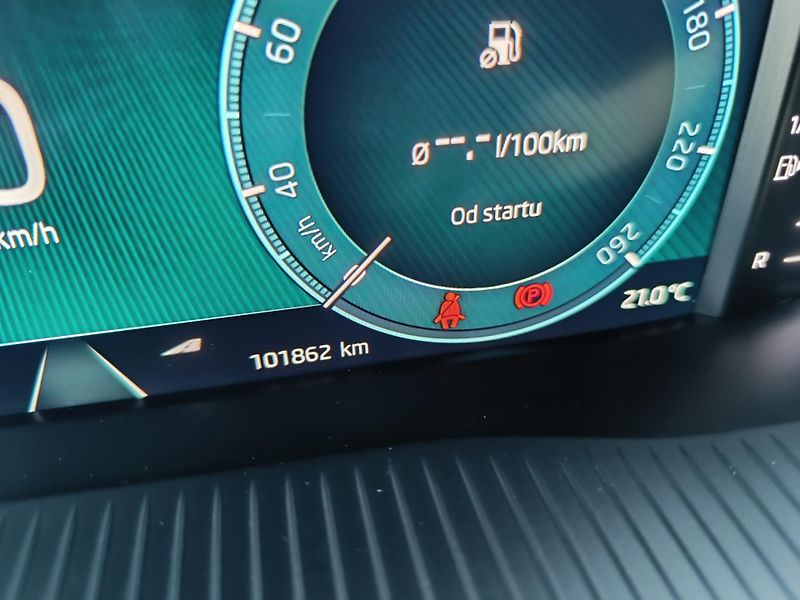 Škoda Octavia (2021) 2,0TSI DSG STYLE 4x4 | ZÁRUKA - fotka 18 z 26