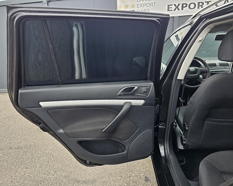 Škoda Octavia 1.2 TSI 77kW,SENZORY,VÝHŘEVY - fotka 33 z 43