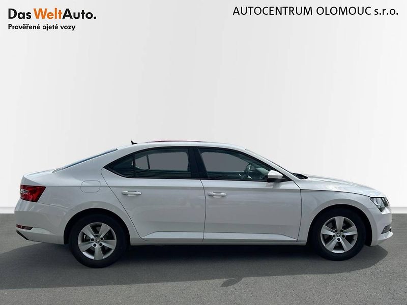 Škoda Superb (2017) 2.0 TDI Active - fotka 3 z 23