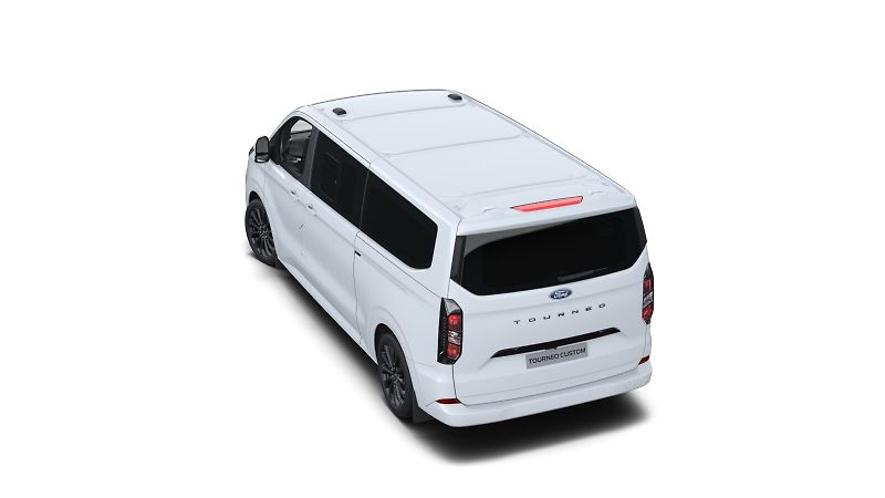 Ford Tourneo Custom (2026) Titanium X L2, Tourneo, 2.0 Ec - fotka 5 z 9