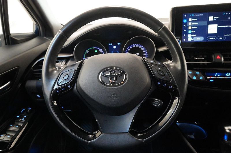 Toyota C-HR - fotka 18 z 30