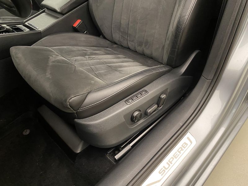 Škoda Superb 2.0TDI 140kW STYLE 4x4 DSG CZ - fotka 24 z 52