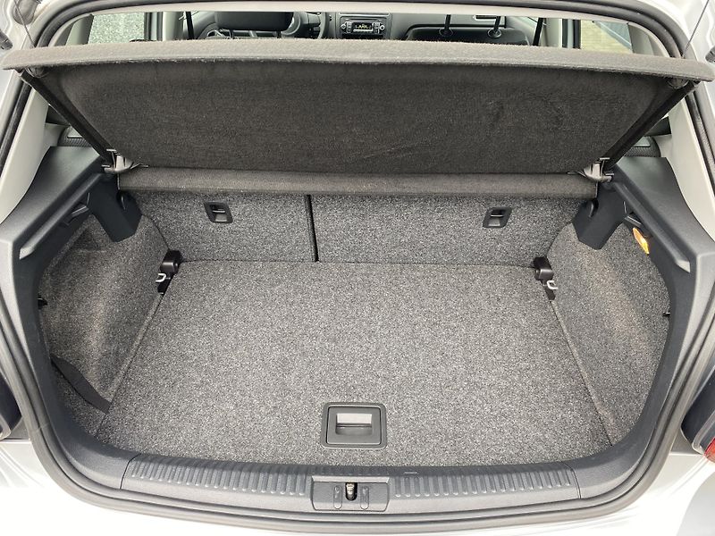 Volkswagen Polo 1.4 MPI 63kW - 1xMAJ.- PDC - fotka 28 z 37