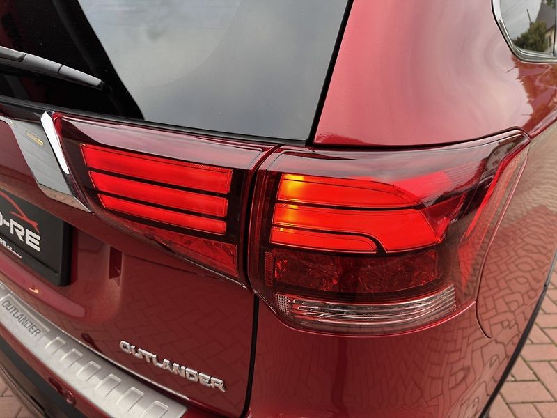 Mitsubishi Outlander (2019) 2.0i Mivec Automat LED 7Míst - fotka 37 z 50