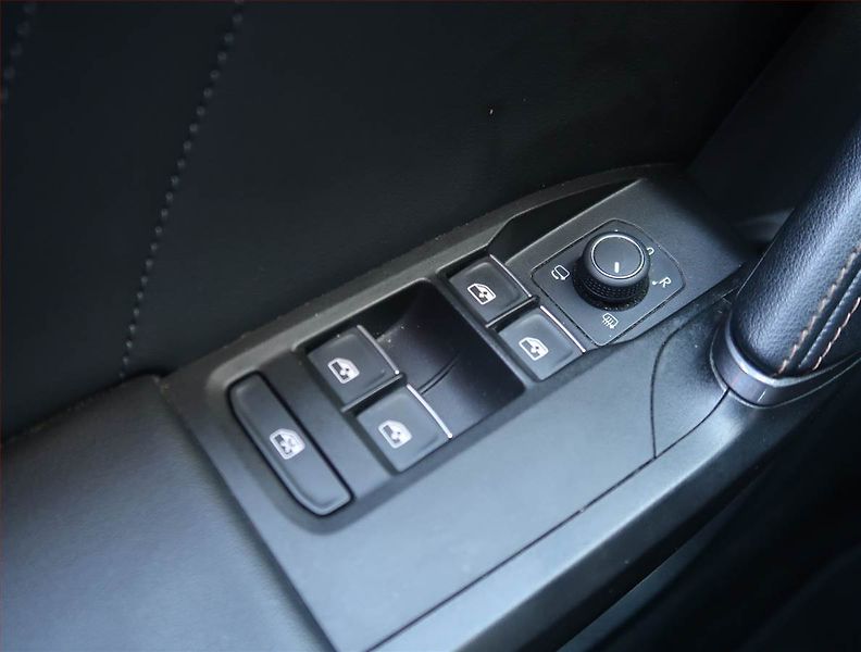 Cupra Formentor (2022) 1.5 TSI - fotka 19 z 21