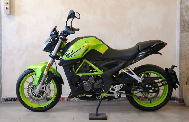 Benelli 251 S (2020) 251S - krásný stav,serviska,pů - fotka 13 z 21