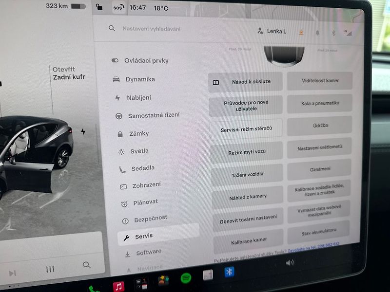 Tesla Model Y (2025) - fotka 68 z 76