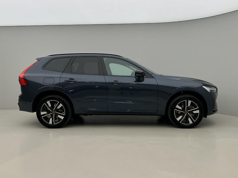 Volvo XC60 (2026) T6 AWD RECHARGE DARK PLUS AUT - fotka 12 z 47