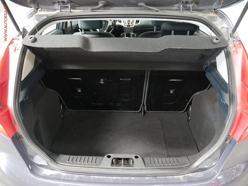 Ford Fiesta (2011) 1.25, Titanium - fotka 7 z 15