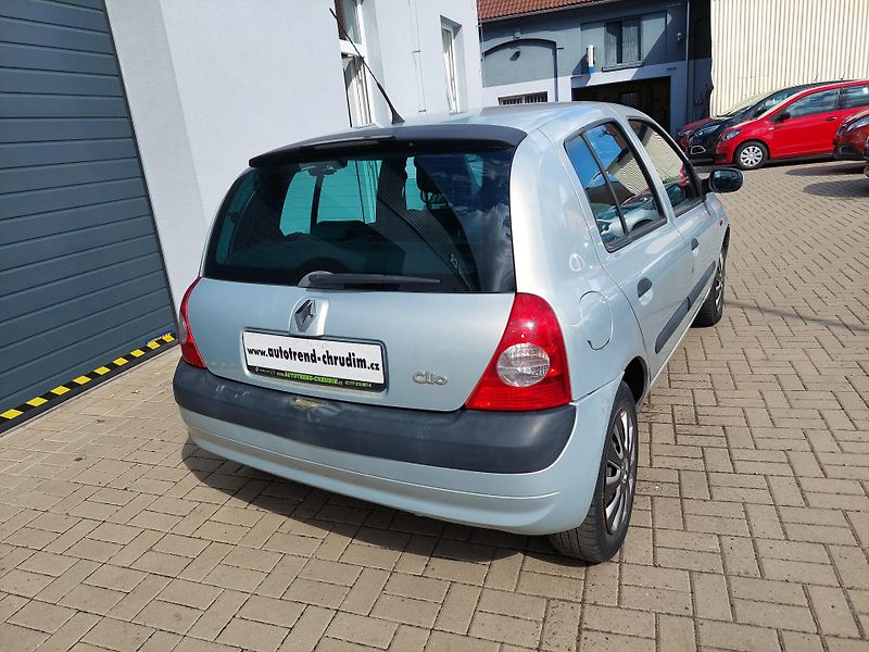 Renault Clio (2004) II. 1.2i-16v nová STK - fotka 4 z 17