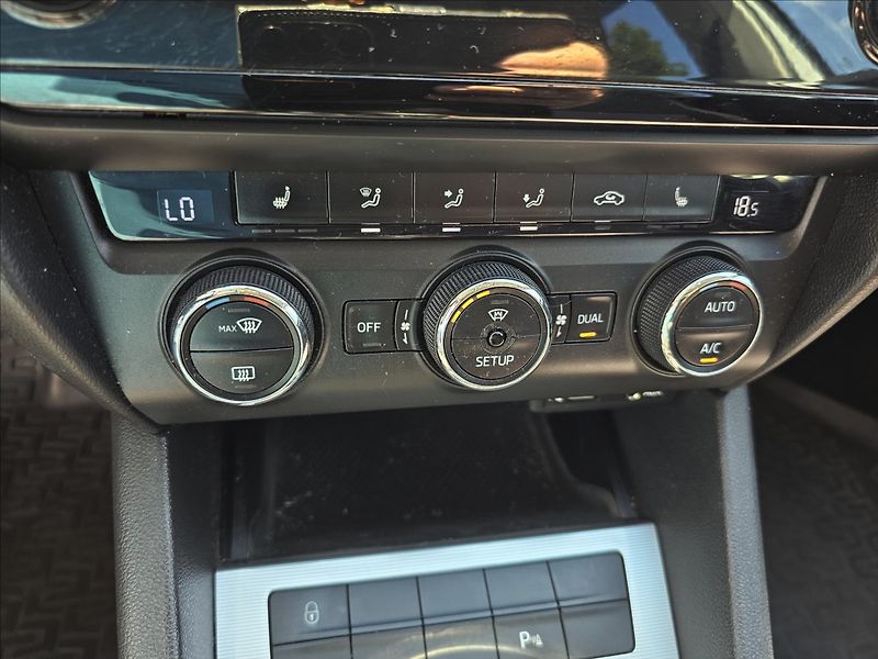 Škoda Octavia 2,0TDi 110KW Elegance TZ - fotka 19 z 49