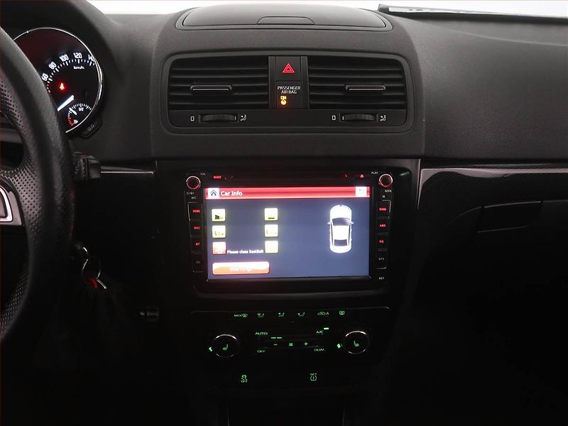 Škoda Yeti (2015) Monte Carlo 2.0 TDI, Navi - fotka 12 z 18