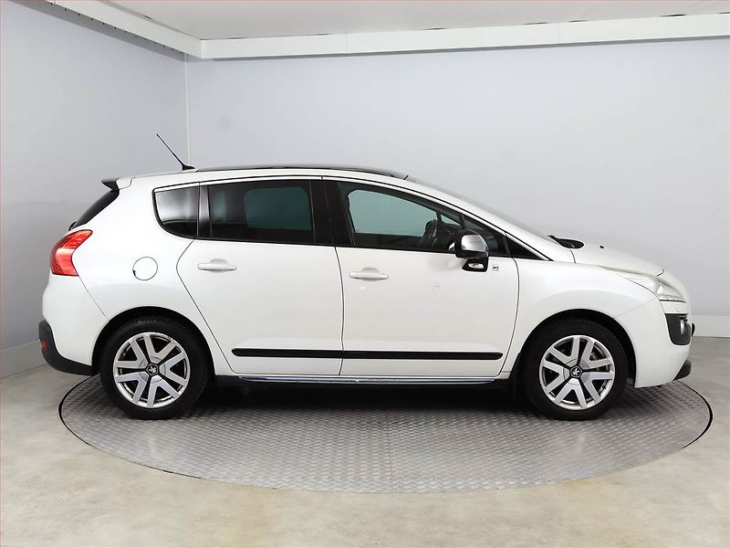 Peugeot 3008 (2012) Hybrid4, 4X4, Automat - fotka 6 z 18