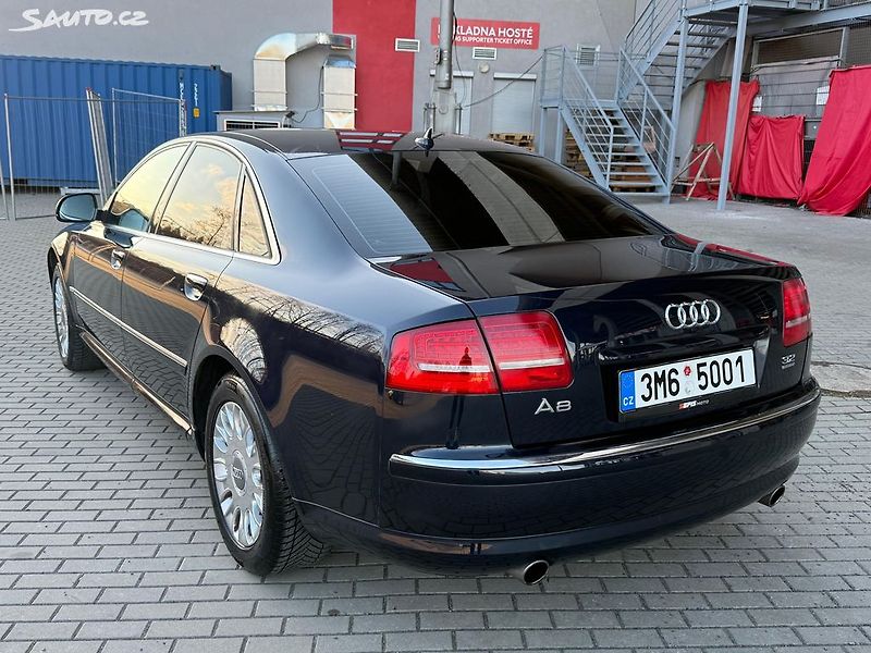 Audi A8 (2008) 3.2 V6, 191kw 4x4 Původ ČR - fotka 3 z 24