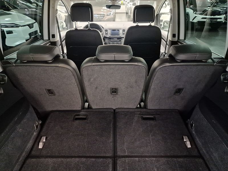 Volkswagen Sharan (2020) 130kW 4M GT DSG 2020 | Záruka - fotka 27 z 73