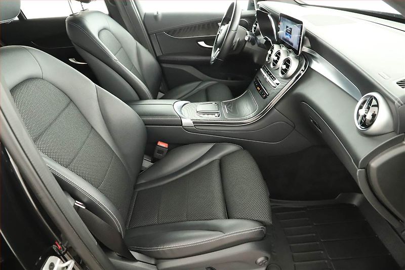Mercedes-Benz GLC (2021) 220 d 4MATIC - fotka 7 z 17