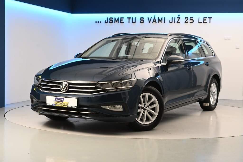 Volkswagen Passat 2.0 LED ACC Kamera Masáž Tažné