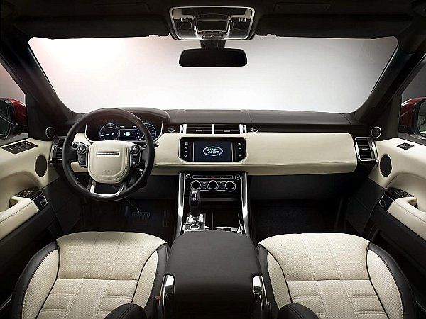 Range Rover Sport.