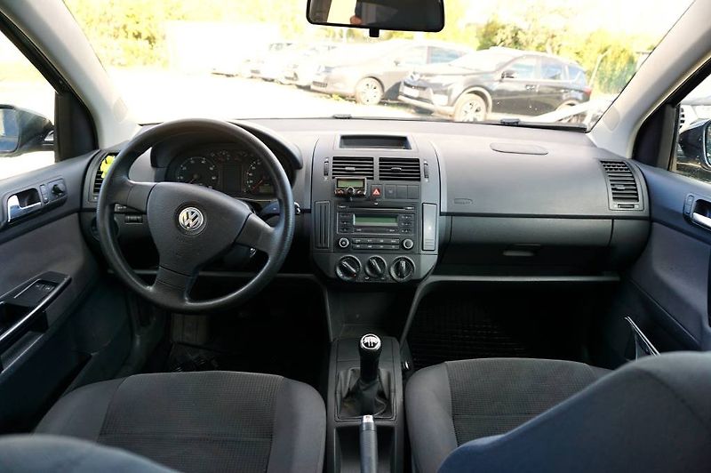Volkswagen Polo (2008) COMFORT 1,2 HTP 44 kW - fotka 19 z 36