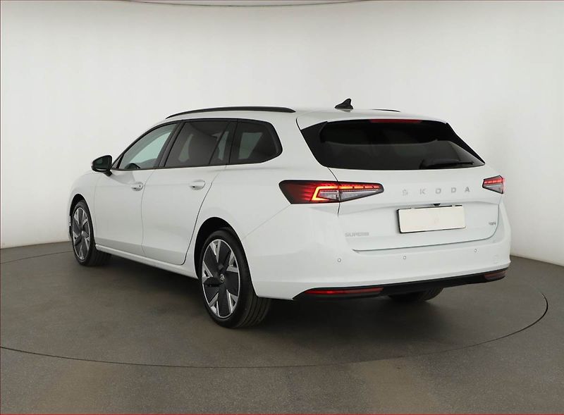 Škoda Superb (2024) 2.0 TDI, Selection - fotka 4 z 20