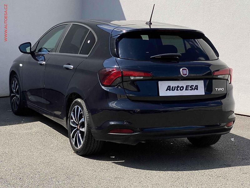 Fiat Tipo (2019) 1.4i, Lounge, navi, kamera - fotka 6 z 16