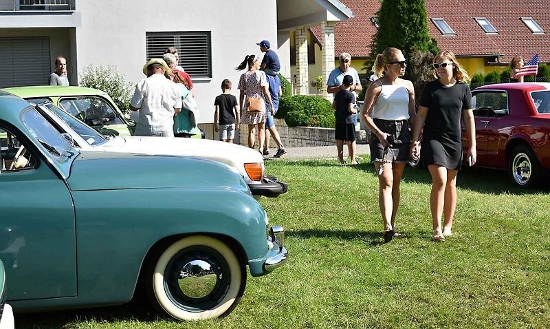 Již 18. ročník Veterán Rallye z lázní do lázní s podtitulem na pohodu, odstartovala v neděli ráno ze Skalky. 13.8. 2023