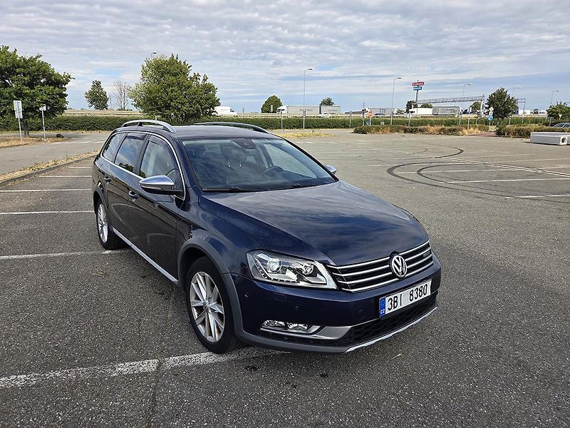 Volkswagen Passat Variant (2012) ALLTRACK - fotka 1 z 52