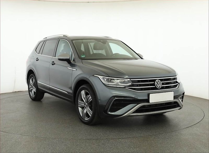 Volkswagen Tiguan (2022) Elegance 2.0 TDI, digi klima - fotografie inzerátu