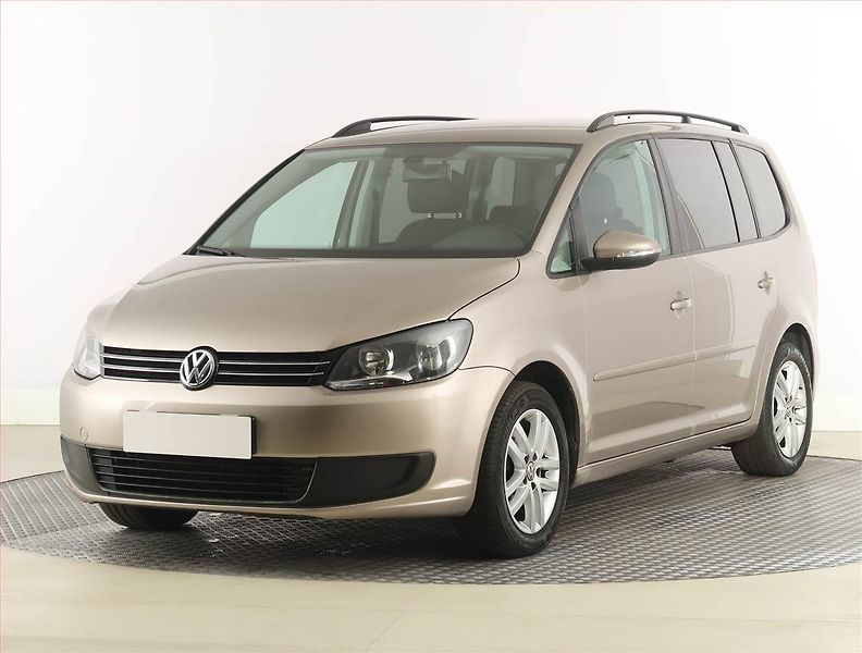 Volkswagen Touran (2013) Comfortline 1.2 TSI, ČR,1.maj - fotka 2 z 19