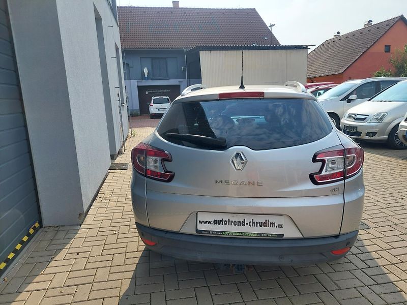 Renault Mégane (2011) III. Grandtour dCi 110 - fotka 7 z 24