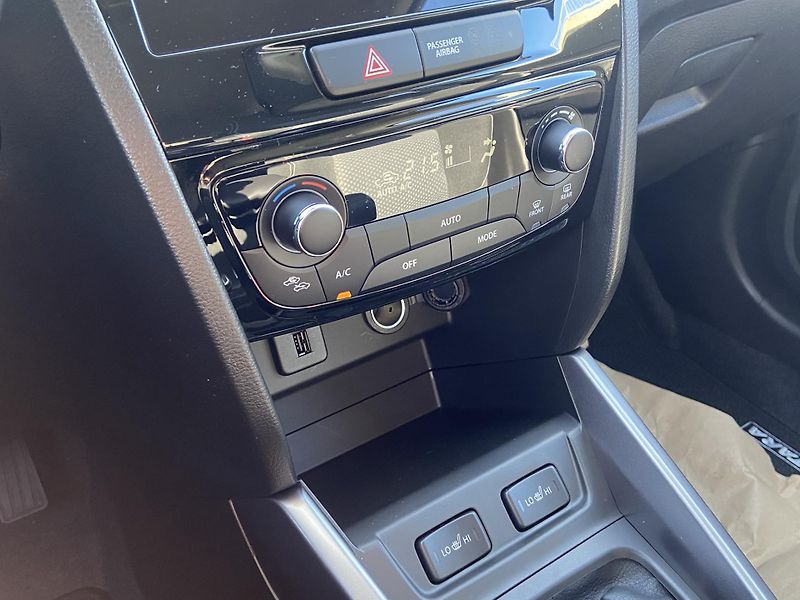 Suzuki Vitara 1.4 BoosterJet 81kW Premium Al - fotka 19 z 21