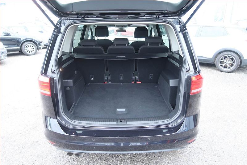 Volkswagen Touran (2019) 2.0 TDI, Automat, Navi - fotka 14 z 22