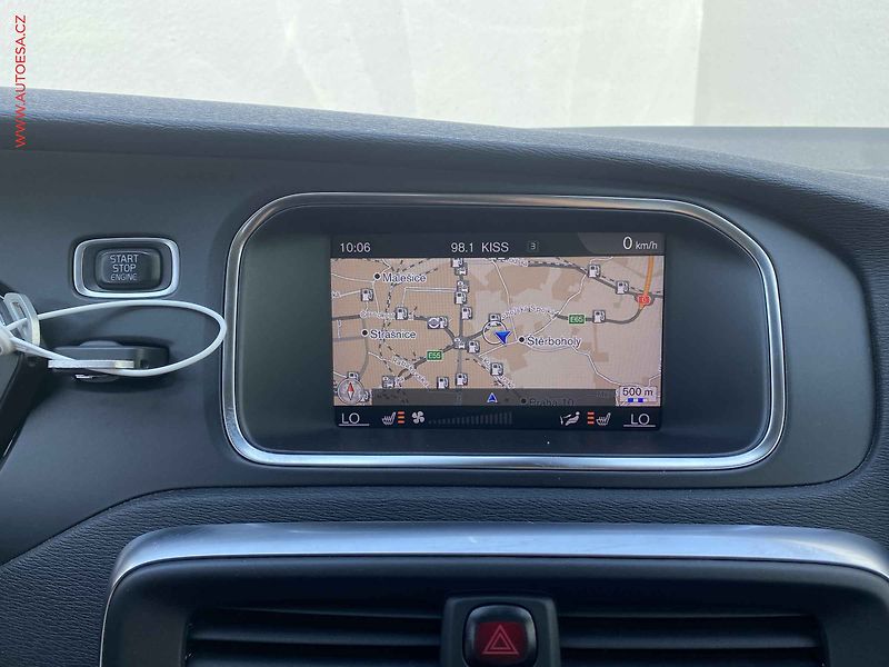 Volvo V40 (2017) 2.0T2, Momentum - fotka 16 z 17