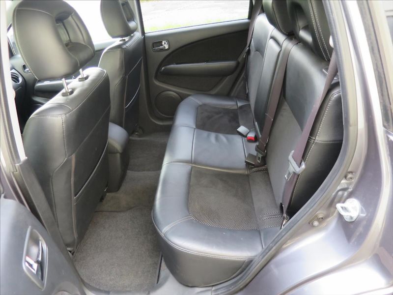 Mitsubishi Outlander 2,0  Turbo - fotka 18 z 24