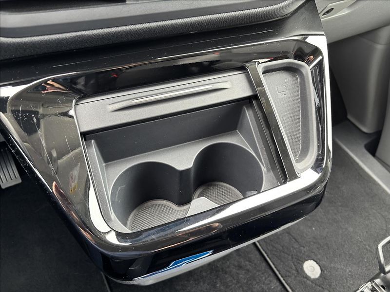 Ford Tourneo Custom 2,0 125kW L2 Titanium  DPH - fotka 41 z 44
