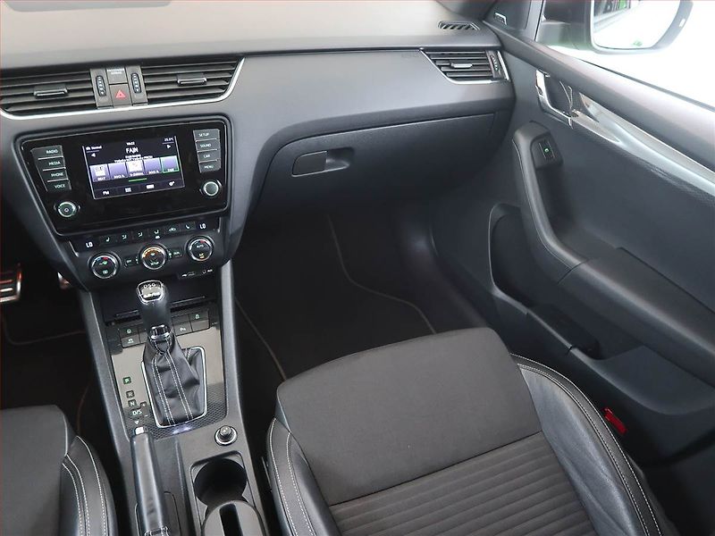 Škoda Octavia (2013) RS 2.0 TDI, Automat - fotka 8 z 12