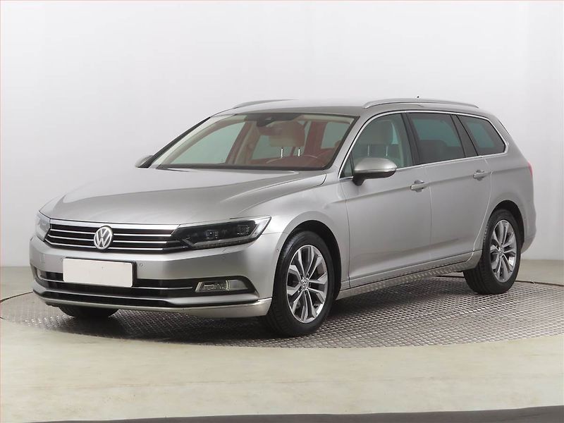 Volkswagen Passat (2016) 2.0 TDI, Automat, Serv.kniha - fotka 2 z 24