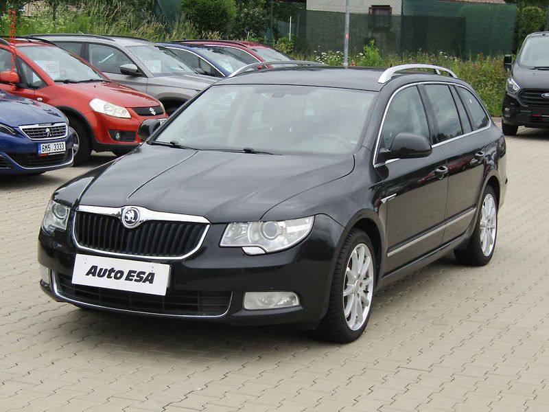 Škoda Superb (2010) 2.0TDI, ČR, Bixenon - fotka 3 z 17