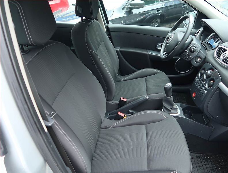 Renault Clio (2009) 1.2 16V , nová STK - fotka 9 z 15