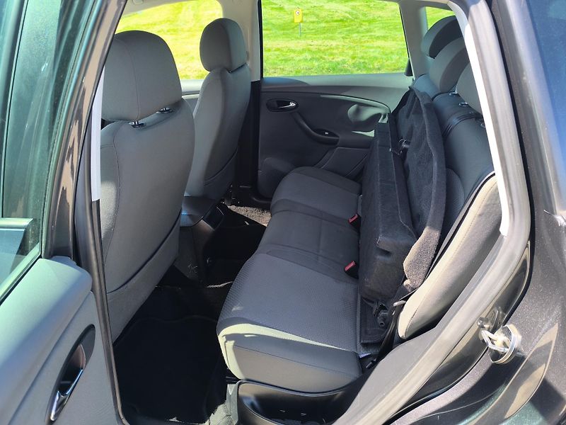 Seat Toledo (2005) 1.9 TDi - fotka 11 z 28