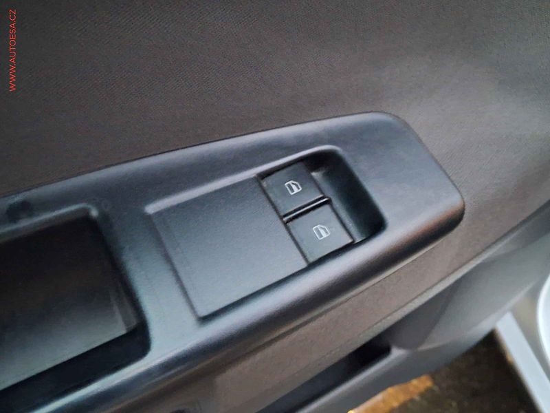Volkswagen Polo (2006) 1.2i, ČR, STK5/28 - fotka 13 z 14