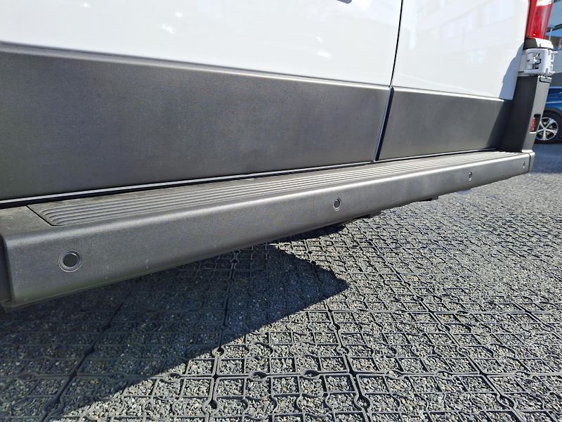 Peugeot Boxer (2026) Furgon 3300 L2H2 BlueHDi 120k  - fotka 21 z 29