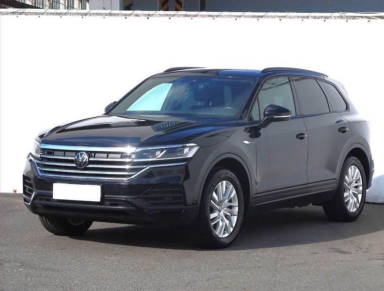 Volkswagen Touareg (2021) 3.0 TDI, 4x4,Automat,V6 TDI - fotka 2 z 26